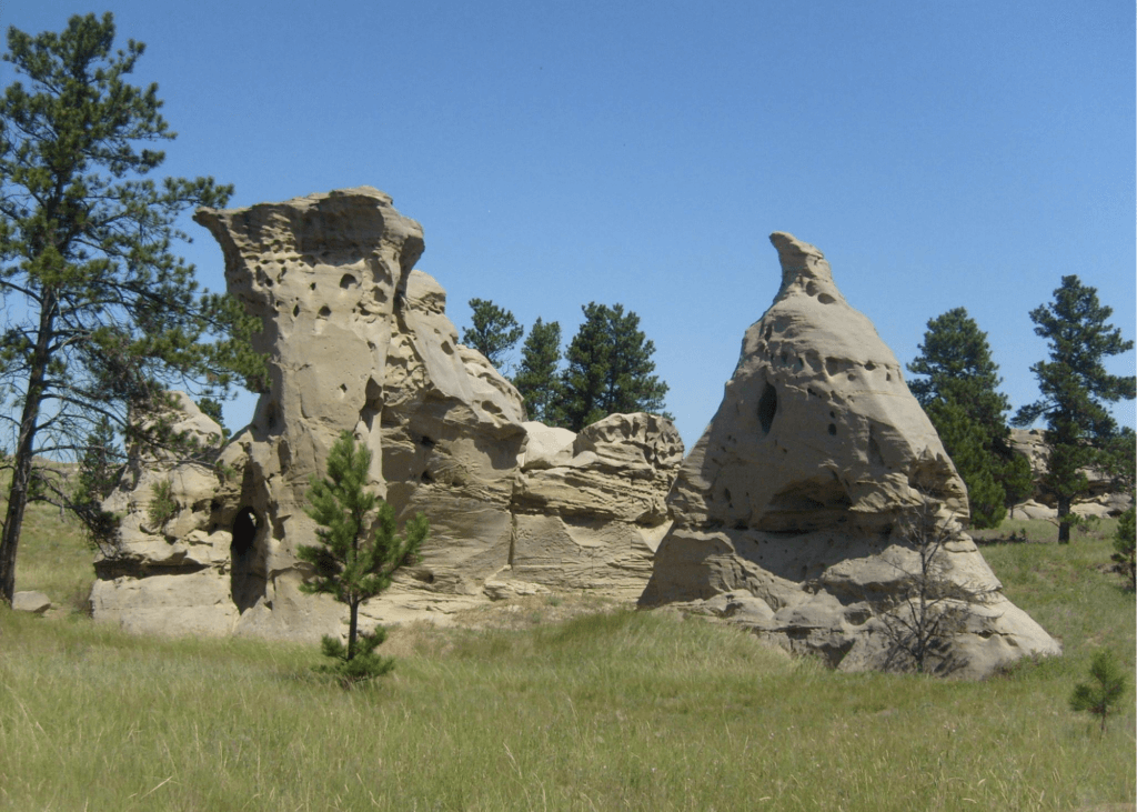 Medicine-Rocks-State-Park